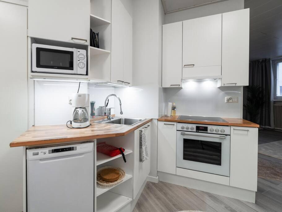 Cozy Roomy Studio Flat Next To Tram Stop @ Kallio Helsinki Luaran gambar